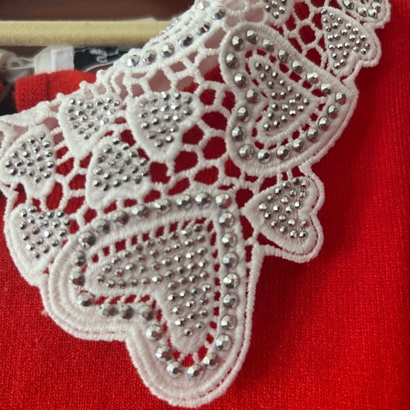 Women's Red Sweater with Lace Collar - Picture 3 of 4